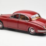Daimler 250 V8 Rouge Paragon 1:18 PA-98312 - image 7 of 8