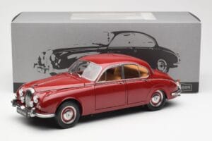 Daimler 250 V8 Rouge Paragon 1:18 PA-98312 Métal Moulé — image 8 sur 8
