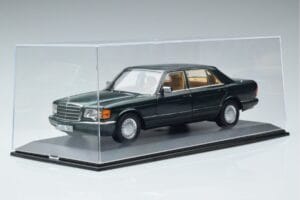 Vitrine MCG 1:18 MCG99115 Métal Moulé — image 3 sur 11