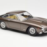 Ferrari 250 GT Lusso Marron Métallisé KK-Scale 1:18 181023 - image 4 of 6