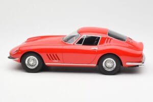 Ferrari 275 GTB Rouge CMR 1:18 CMR033 Métal Moulé — image 3 sur 6