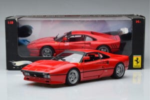 Ferrari 288 GTO Rouge Hot Wheels 1:18 J8248-0510 Métal Moulé — image 10 sur 10