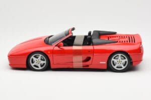 Ferrari F355 Spider Rouge UT Models 1:18 180074030 Métal Moulé — image 3 sur 6