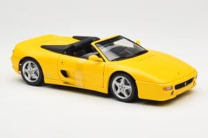 Ferrari F355 Spider Jaune UT Models 1:18 180074031 Métal Moulé — image 4 sur 6