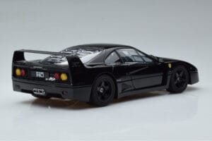 Ferrari F40 Lightweight Noir Kyosho 1:18 08412BK Métal Moulé — image 3 sur 12