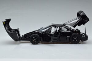 Ferrari F40 Lightweight Noir Kyosho 1:18 08412BK Métal Moulé — image 4 sur 12