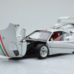 Ferrari F40 Blanc Nacré Italy Kyosho 1:18 - image 2 of 8