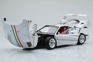 Ferrari F40 Blanc Nacré Italy Kyosho 1:18 08416PWT-G Métal Moulé — image 2 sur 8