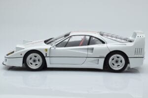 Ferrari F40 Blanc Nacré Italy Kyosho 1:18 08416PWT-G Métal Moulé — image 4 sur 8