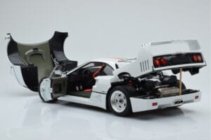 Ferrari F40 Blanc Nacré Italy Kyosho 1:18 08416PWT-G Métal Moulé — image 5 sur 8
