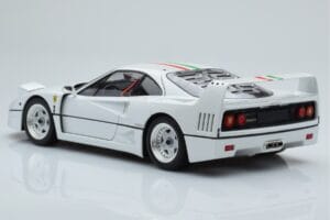 Ferrari F40 Blanc Nacré Italy Kyosho 1:18 08416PWT-G Métal Moulé — image 7 sur 8