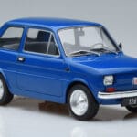 Fiat 126P Bleu MCG 1:18 MCG18324 Métal Moulé - image 4 of 6