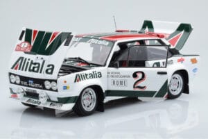 Fiat 131 Abarth Alitalia #2 W. Röhrl / C. Geistdörfer Rally Monte Carlo 1978 Kyosho 1:18 08376G Métal Moulé — image 2 sur 10
