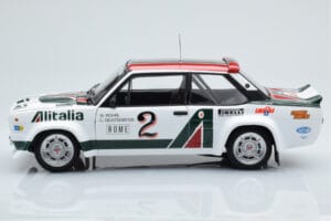 Fiat 131 Abarth Alitalia #2 W. Röhrl / C. Geistdörfer Rally Monte Carlo 1978 Kyosho 1:18 08376G Métal Moulé — image 4 sur 10