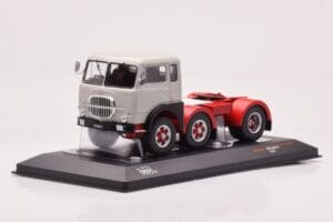 Fiat 690 T1 Blanc IXO 1:43 TR176 Métal Moulé — image 3 sur 4