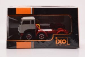 Fiat 690 T1 Blanc IXO 1:43 TR176 Métal Moulé — image 4 sur 4
