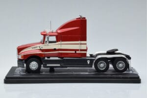 Ford Aeromax Rouge IXO 1:43 TR108 Métal Moulé — image 3 sur 6