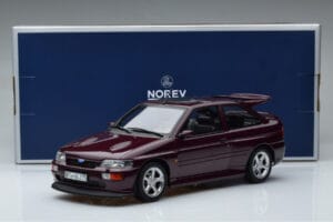 Ford Escort RS Cosworth Violet Norev 1:18 182778 Métal Moulé — image 6 sur 6