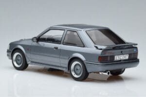 Ford Escort Mk4 RS Turbo S Gris MCG 1:18 MCG18272 Métal Moulé — image 5 sur 6