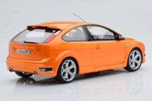 Ford Focus Mk2 ST 2.5 Electric Orange Otto 1:18 OT961 Résine — image 2 sur 6