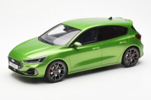 Ford Focus Mk5 ST Phase 2 Mean Vert Otto 1:18 OT450