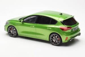 Ford Focus Mk5 ST Phase 2 Mean Vert Otto 1:18 OT450 Résine — image 5 sur 6