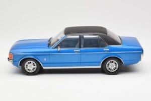 Ford Granada Mk1 Bleu Métallisé Noir Mat MCG 1:18 MCG18394 Métal Moulé — image 3 sur 6