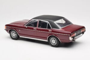 Ford Granada Mk1 Rouge Foncé Métallisé Noir Mat MCG 1:18 MCG18393 Métal Moulé — image 5 sur 6
