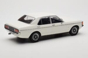 Ford Granada Mk1 Blanc MCG 1:18 MCG18395 Métal Moulé — image 2 sur 6
