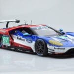 Ford GT Chip Ganassi Racing UK #67 M. Franchitti / A. Priaulx / H. Tincknell 24 Hours of Le Mans 2016 Minichamps 1:18 - image 4 of 6