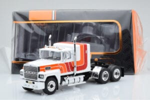 Ford LTL 9000 Blanc Rouge Orange IXO 1:43 TR094 Métal Moulé — image 5 sur 5