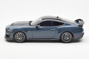 Ford Mustang Dark Horse Vapor Bleu Metallic GT Spirit 1:18 GT454 Résine — image 3 sur 6