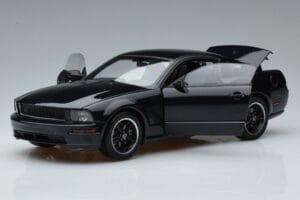 Ford Mustang GT S197 Bullitt AUTOart 1:18 73067 Métal Moulé — image 2 sur 7