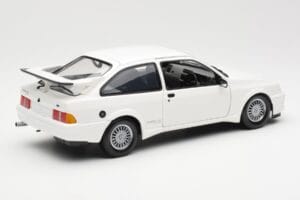 Ford Sierra RS RHD Blanc Minichamps 1:18 150084070 Métal Moulé — image 3 sur 8