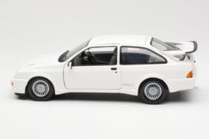 Ford Sierra RS RHD Blanc Minichamps 1:18 150084070 Métal Moulé — image 4 sur 8