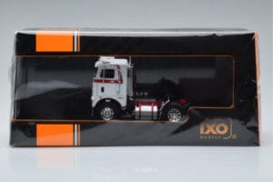 Freightliner COE Blanc IXO 1:43 TR128 Métal Moulé — image 6 sur 6