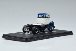GMC 950 COE Bleu Blanc IXO 1:43 TR150 Métal Moulé — image 2 sur 6