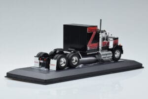 GMC General Rouge Noir IXO 1:43 TR102 Métal Moulé — image 2 sur 6