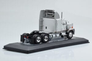 GMC General SBFA Argent IXO 1:43 TR166 Métal Moulé — image 2 sur 6