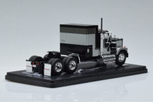 GMC General Argent Noir IXO 1:43 TR117 Métal Moulé — image 2 sur 6