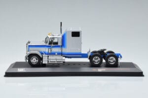 GMC General Argent IXO 1:43 TR079 Métal Moulé — image 3 sur 6