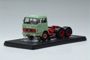 Henschel HS 19 TS Vert IXO 1:43