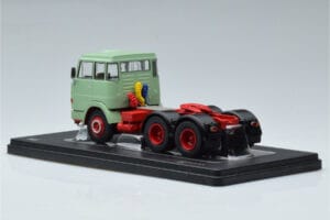 Henschel HS 19 TS Vert IXO 1:43 TR151 Métal Moulé — image 5 sur 6