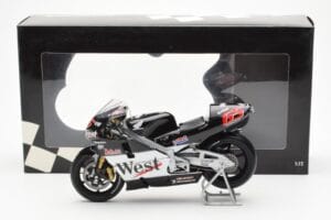 Honda NSR500 West Honda Pons #65 L. Capirossi 500cc World Championship 2001 Minichamps 1:12 122016165 Métal Moulé — image 4 sur 4