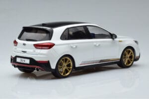 Hyundai i30 N PD Atlas Blanc MCG 1:18 MCG18376 Métal Moulé — image 2 sur 6
