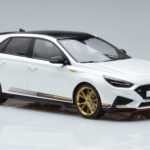Hyundai i30 N PD Atlas Blanc MCG 1:18 - image 4 of 6