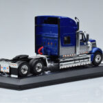 International Lonestar Bleu IXO 1:43 TR118 - image 2 of 6