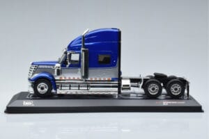 International Lonestar Bleu IXO 1:43 TR118 Métal Moulé — image 3 sur 6