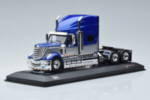 International Lonestar Bleu IXO 1:43 TR118