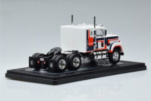 International Transtar 4300 Blanc IXO 1:43 TR153 Métal Moulé — image 2 sur 6